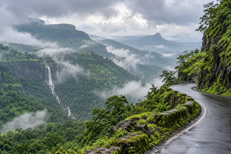 Lonavala destination reference for a group journey from Thane
