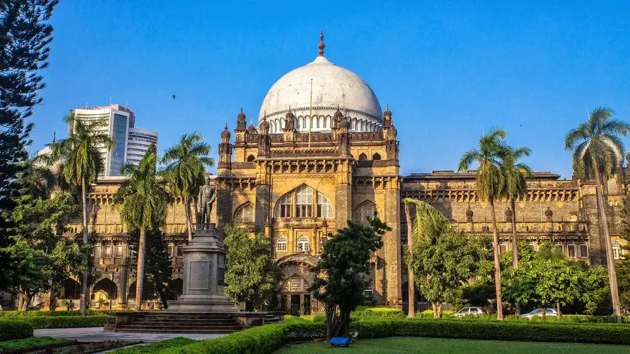 Chhatrapati Shivaji Maharaj Museum Mumbai Darshan sightseeing cab