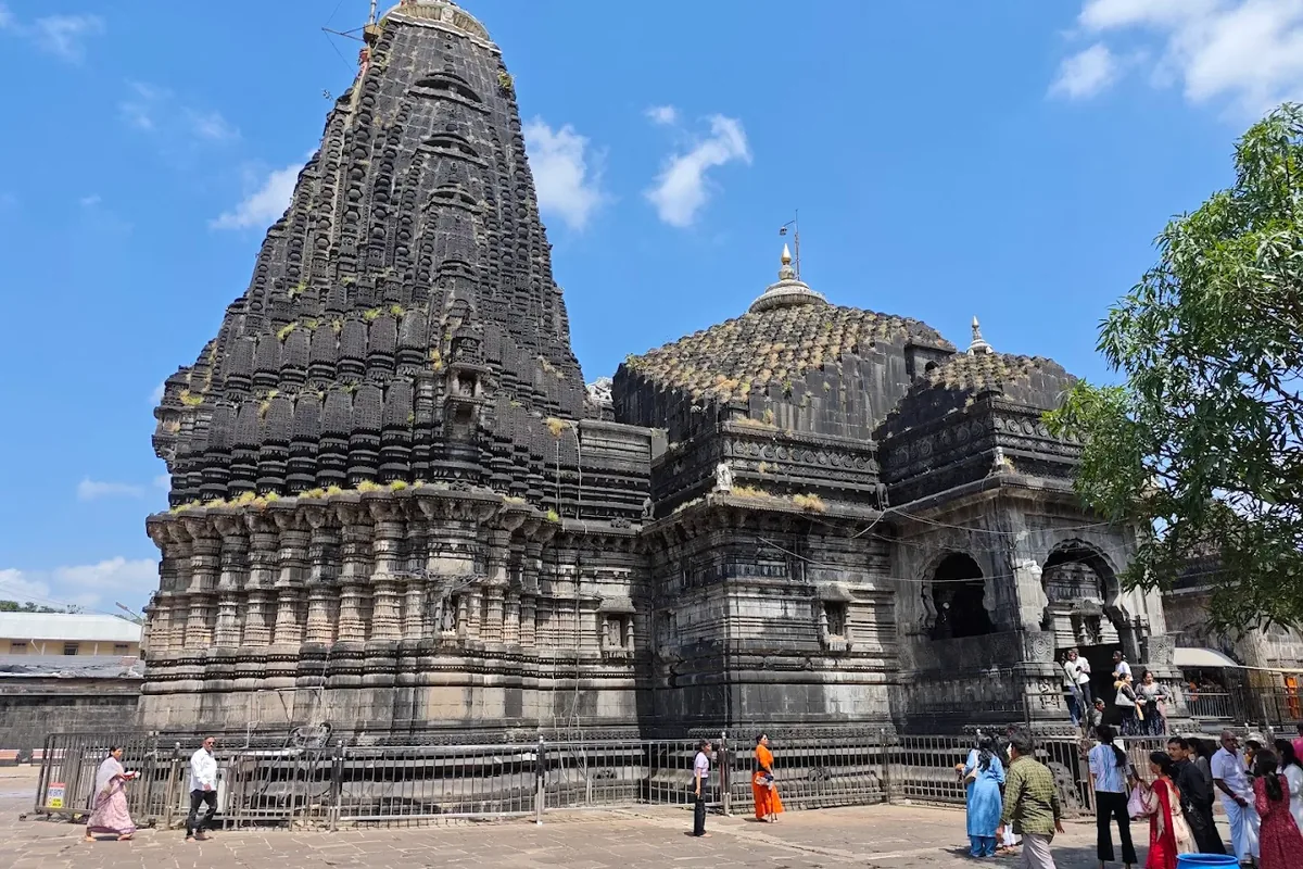 Trimbakeshwar Jyotirlinga pilgrimage from Mumbai